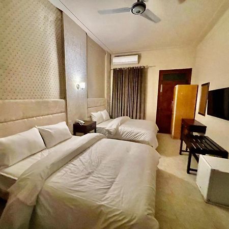 Shelton Hotel Mardan Exterior foto